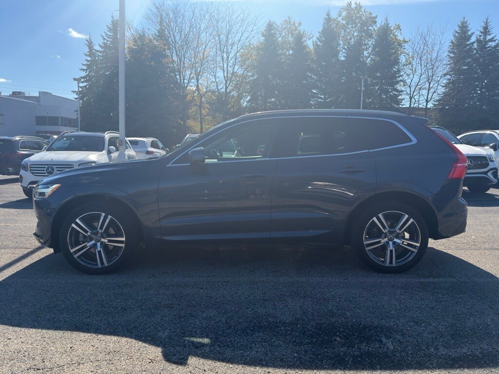 2021 Volvo XC60 T5 Momentum photo 3