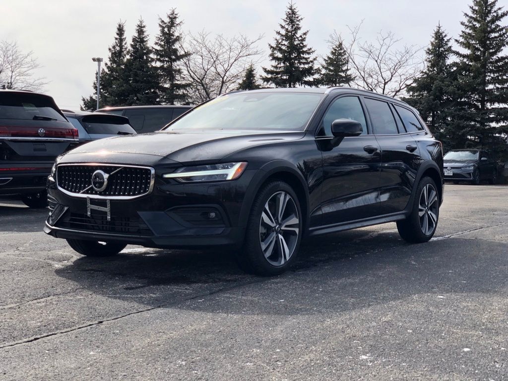 Used 2025 Volvo V60 Cross Country B5 Plus Wagon