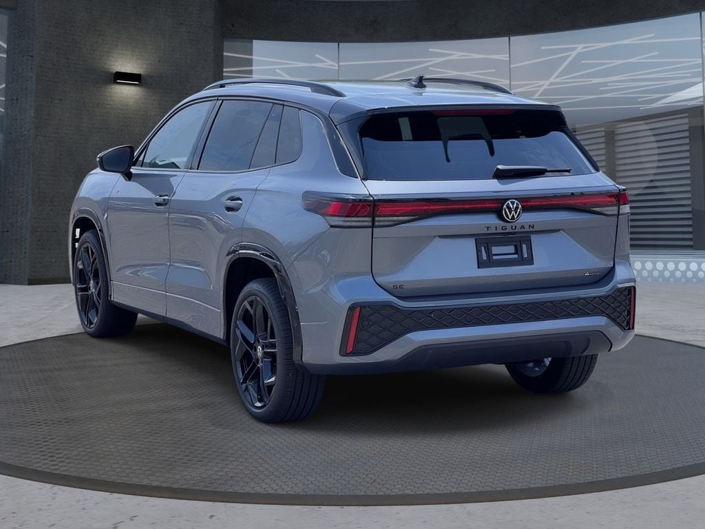 New 2026 Volkswagen Tiguan 2.0T SE R-Line Black SUV