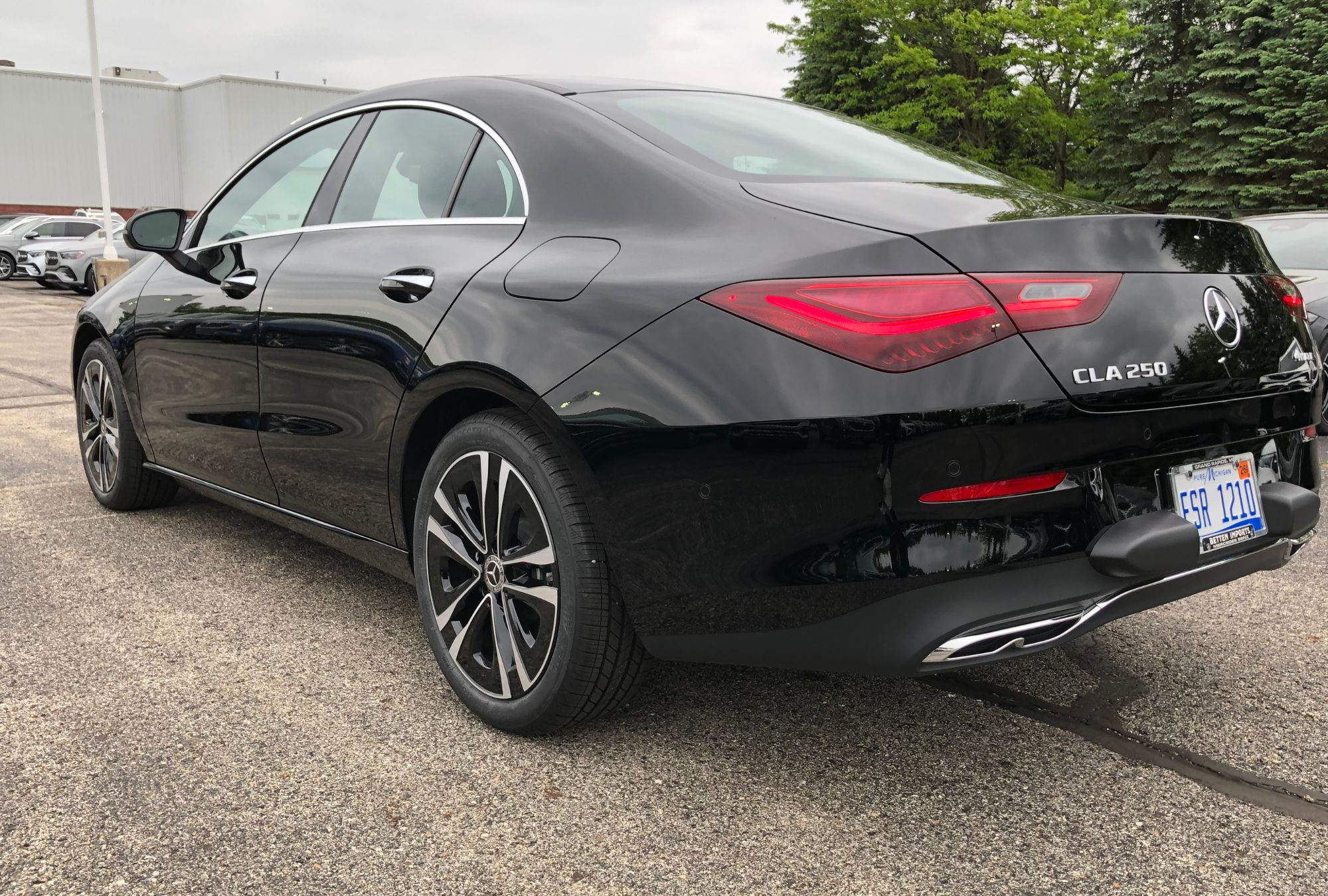 2025 Mercedes Benz CLA 250 4MATIC photo 4