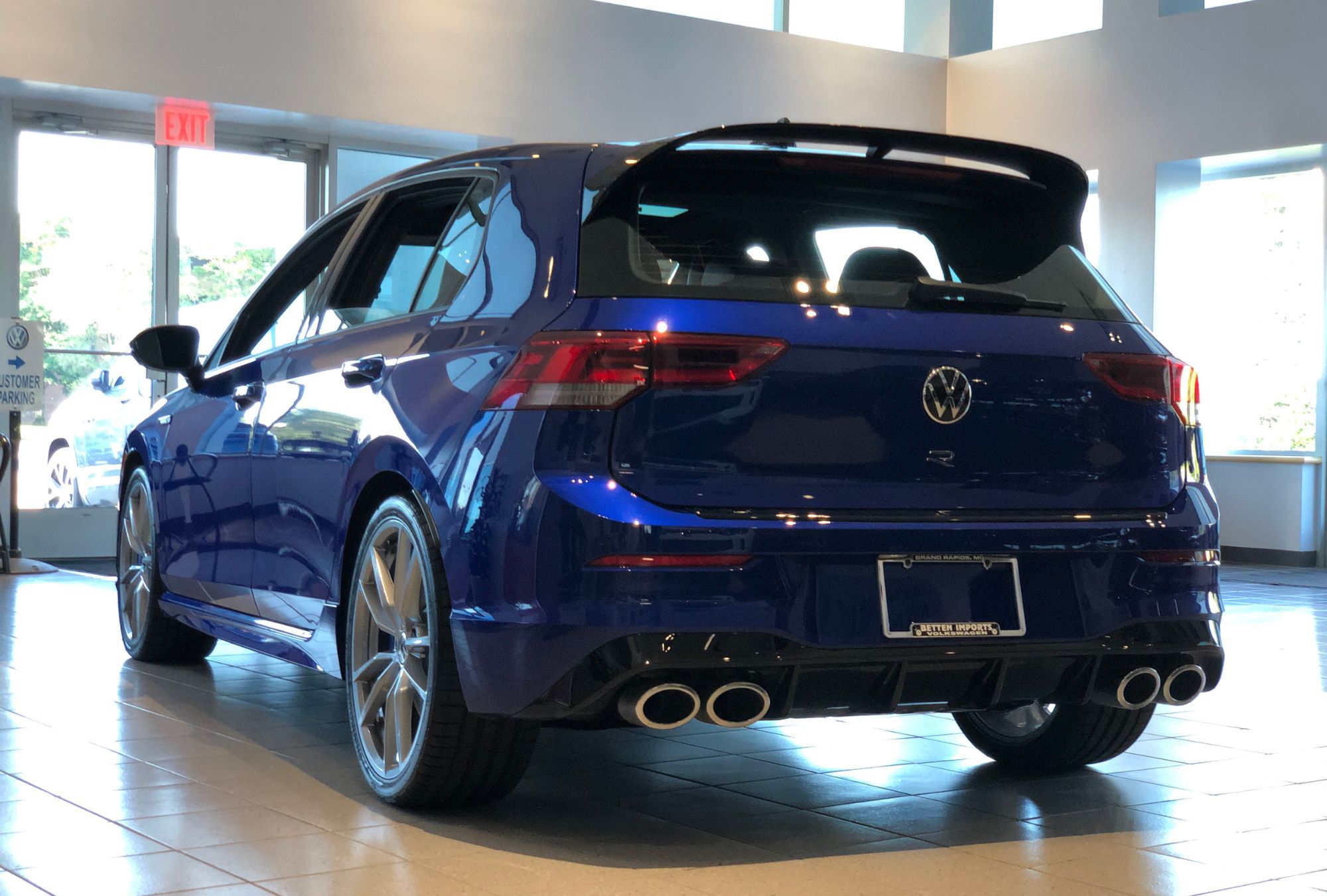 2024 Volkswagen Golf R photo 3