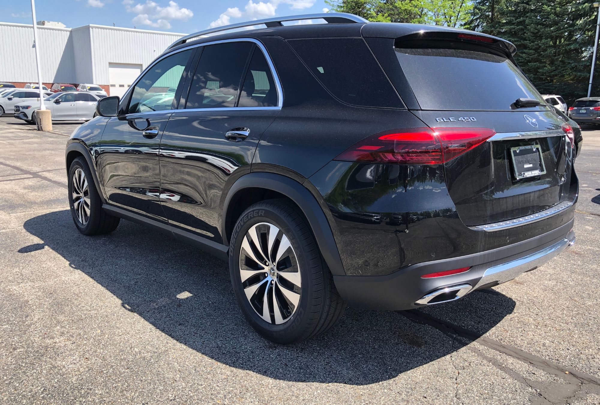 2025 Mercedes Benz GLE 450 4MATIC photo 4