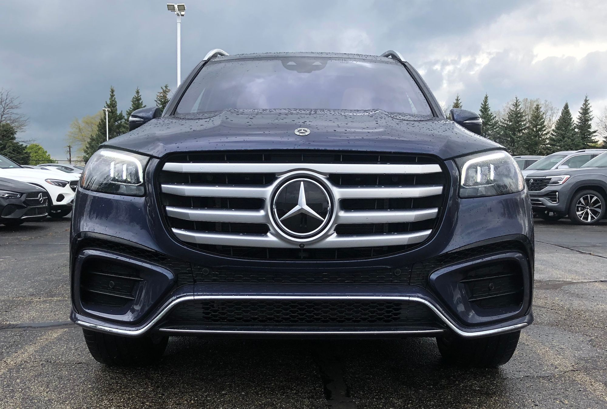2024 Mercedes Benz GLS 580 photo 2