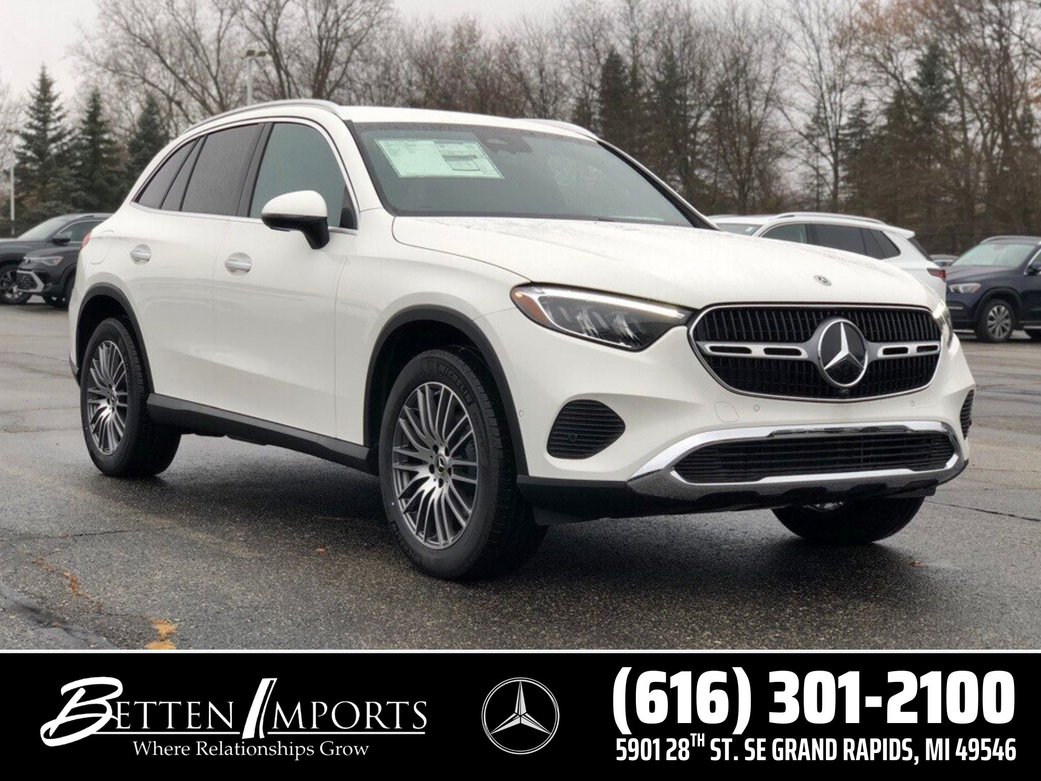 2025 Mercedes-Benz GLC Base's photo