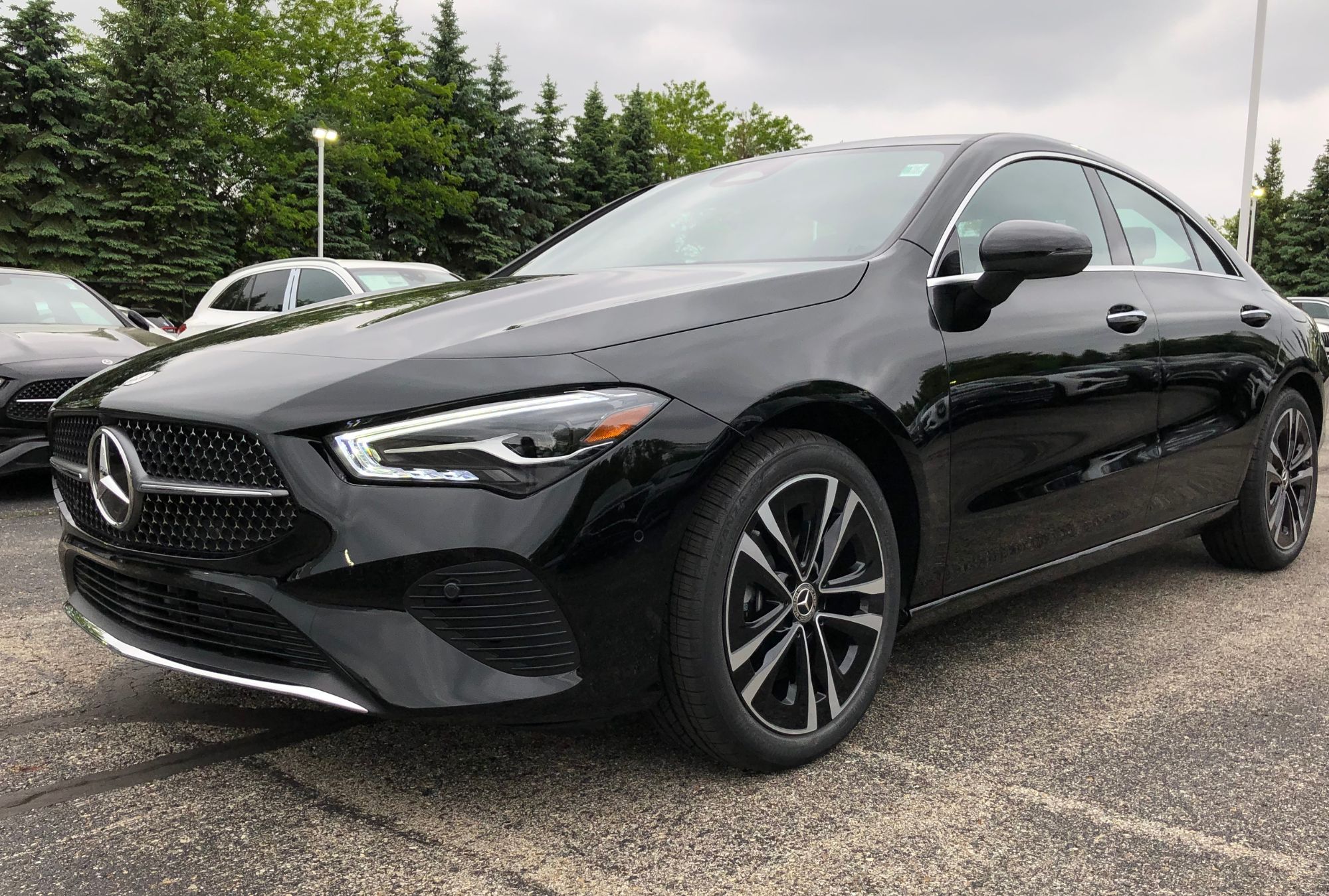 2025 Mercedes Benz CLA 250 4MATIC photo 3