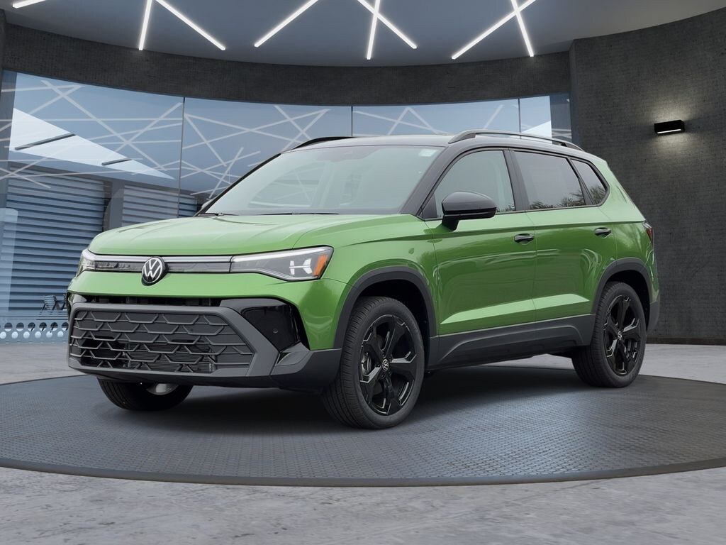 New 2026 Volkswagen Taos 1.5T SE Black SUV