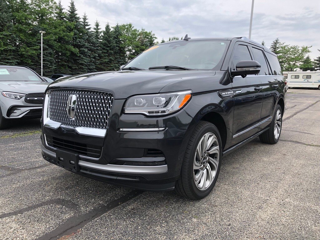 2022 Lincoln Navigator Reserve photo 3