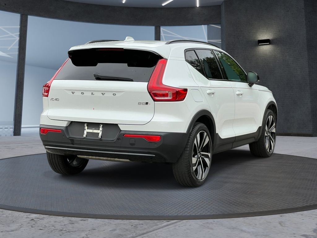 Certified 2023 Volvo XC40 B5 AWD Ultimate Dark SUV