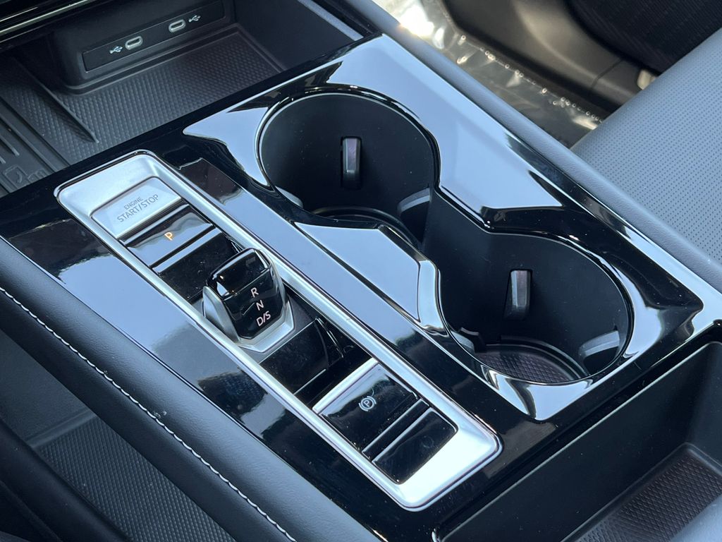 2025 Volkswagen Atlas Cross Sport SEL - Photo 30