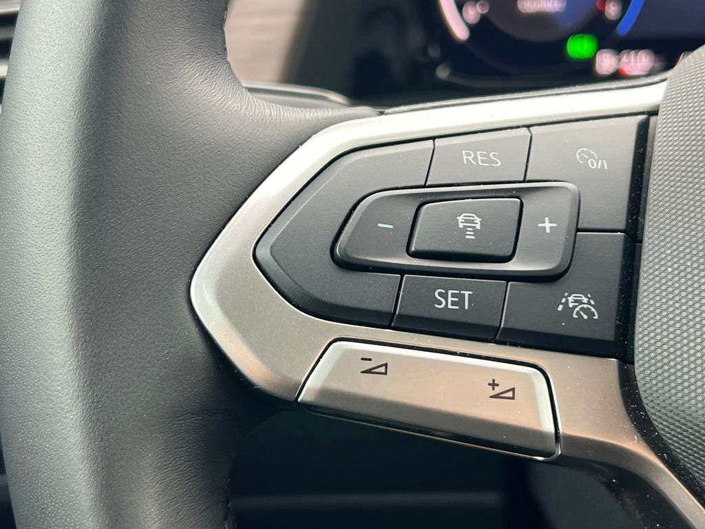 2025 Volkswagen Atlas SEL Premium R-Line - Photo 21