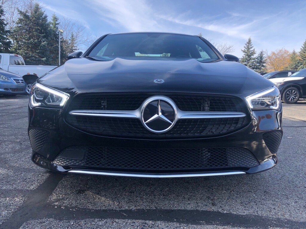 2023 Mercedes Benz CLA 250 4MATIC photo 2