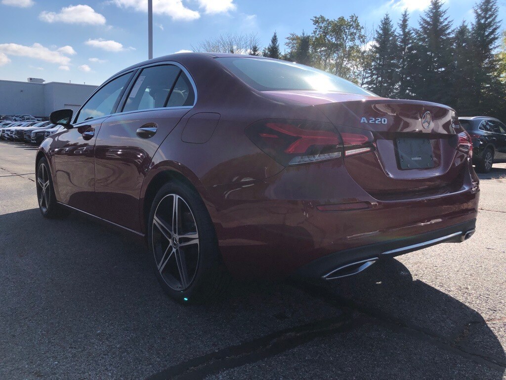 2021 Mercedes Benz A 220 4MATIC photo 4