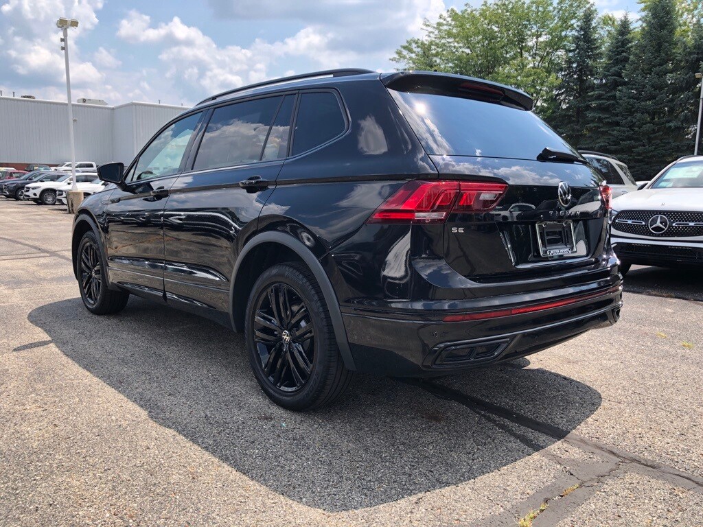 2022 Volkswagen Tiguan SE R-Line Black photo 4