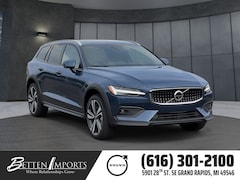2026 Volvo V60 Cross Country B5 Plus Wagon