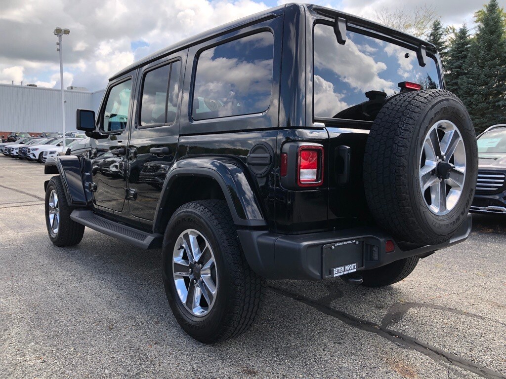 2022 Jeep Wrangler Unlimited Sahara photo 4