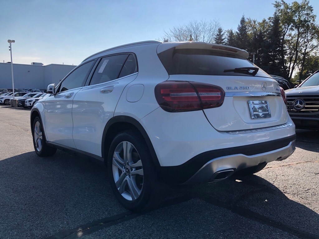 2018 Mercedes Benz GLA 250 4MATIC photo 4