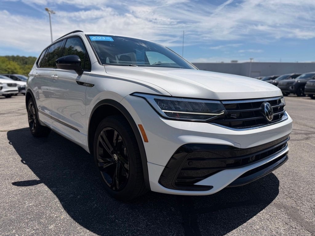 Certified 2023 Volkswagen Tiguan 2.0T SE R-Line Black SUV