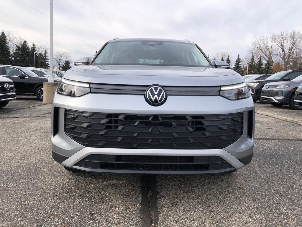 2026 Volkswagen Tiguan S photo 2