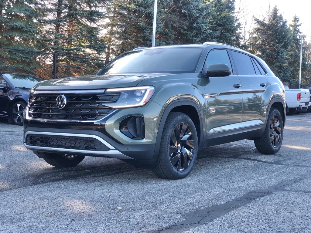 New 2026 Volkswagen Atlas Cross Sport 2.0T SE w/Technology SUV