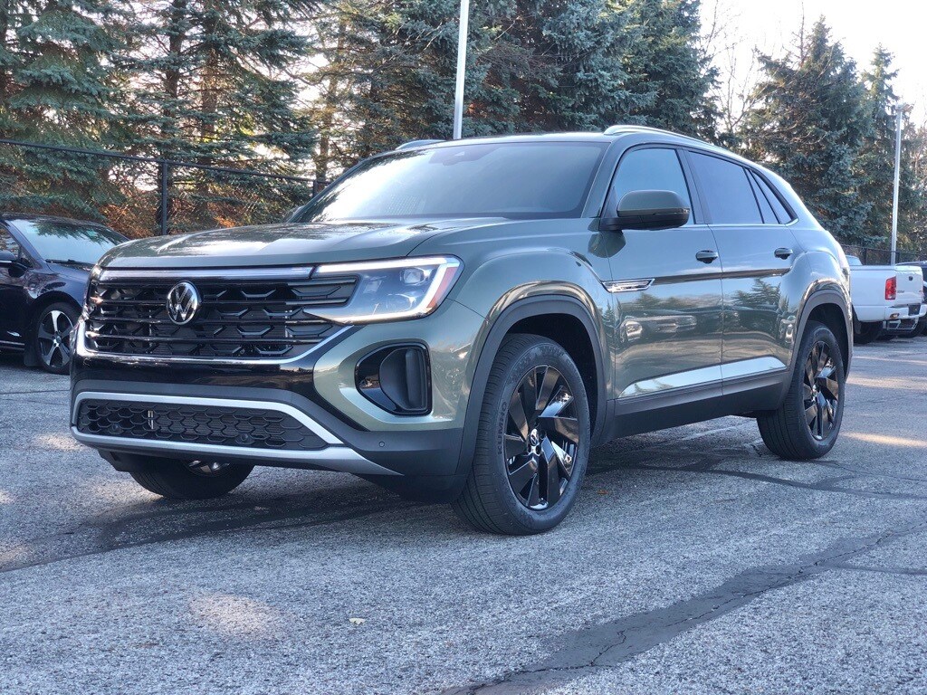 2026 Volkswagen Atlas Cross Sport SE Technology photo 3