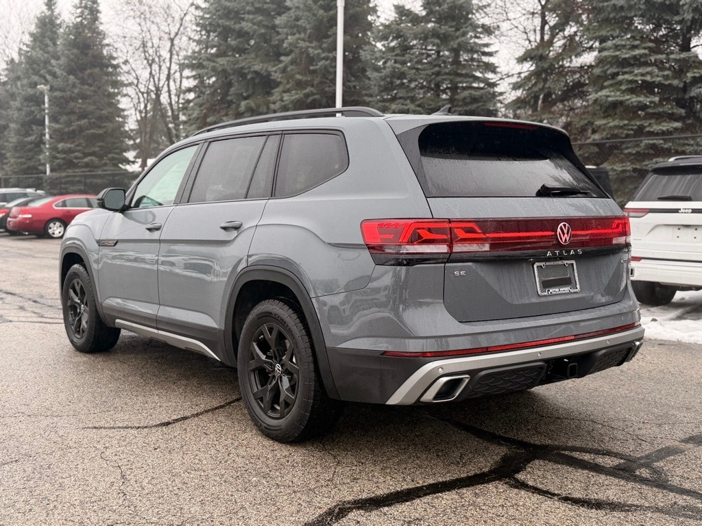 Used 2025 Volkswagen Atlas 2.0T Peak Edition SUV