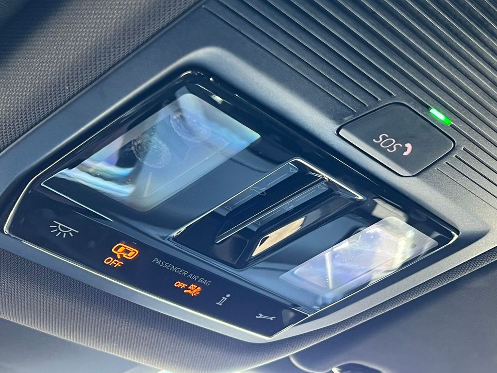 2025 Volkswagen Atlas Cross Sport SEL - Photo 34