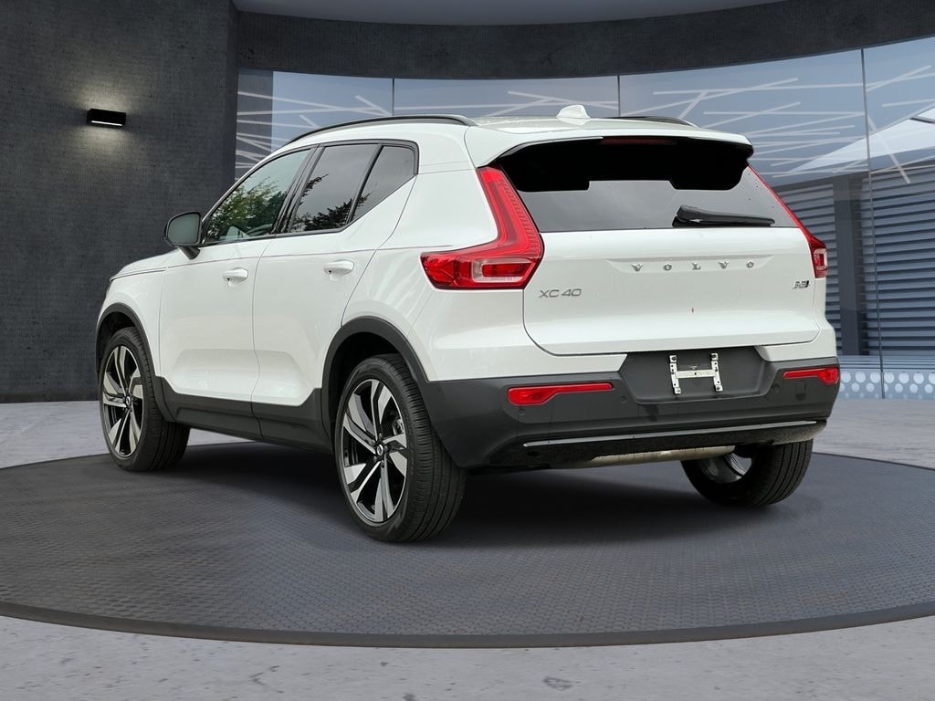 Certified 2023 Volvo XC40 B5 AWD Ultimate Dark SUV
