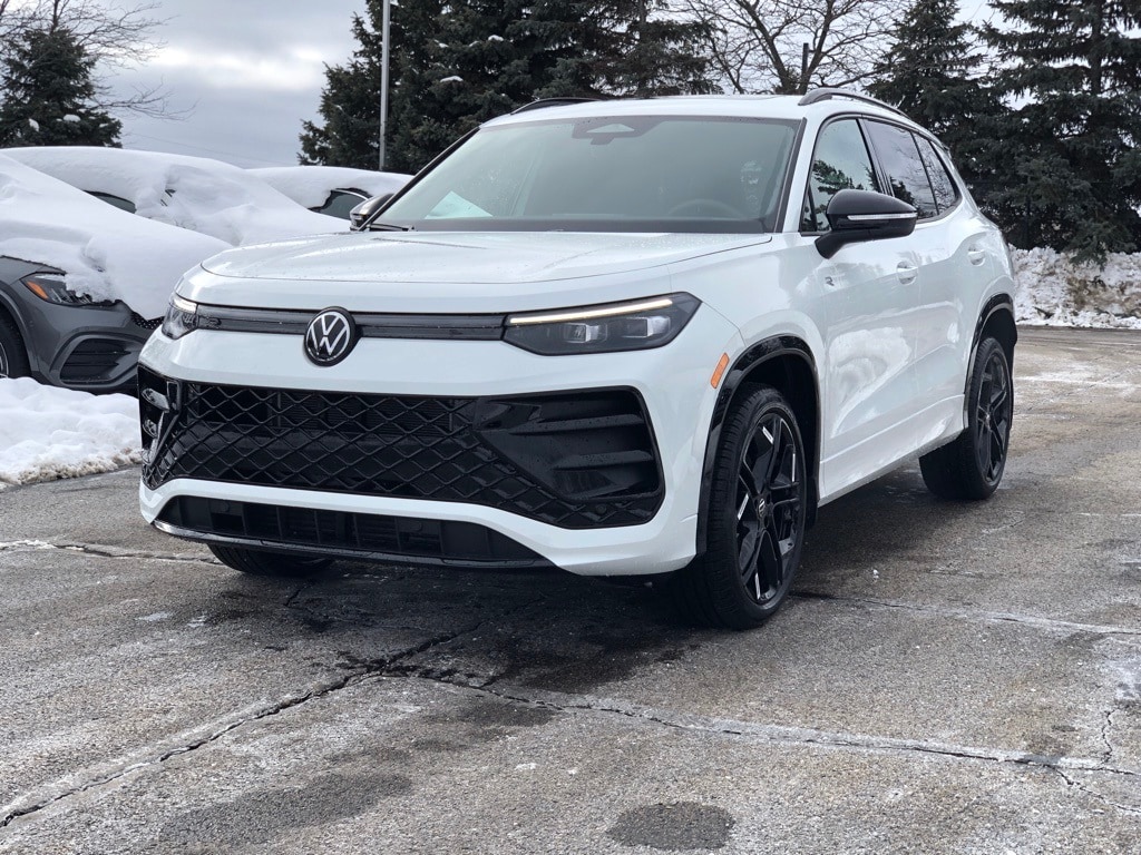 New 2026 Volkswagen Tiguan 2.0T SE R-Line Black SUV
