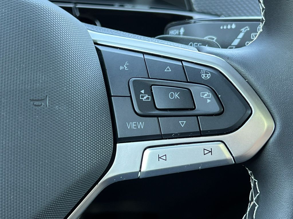 2025 Volkswagen Atlas Cross Sport SEL - Photo 22