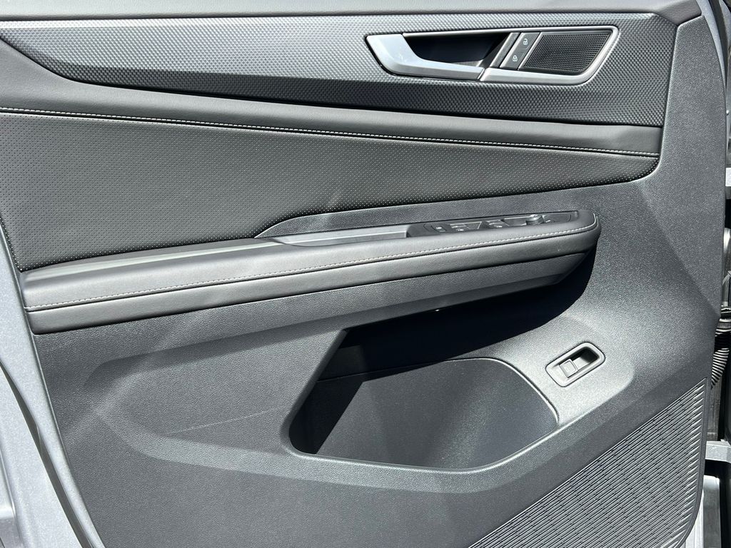 2025 Volkswagen Atlas Cross Sport SEL - Photo 15