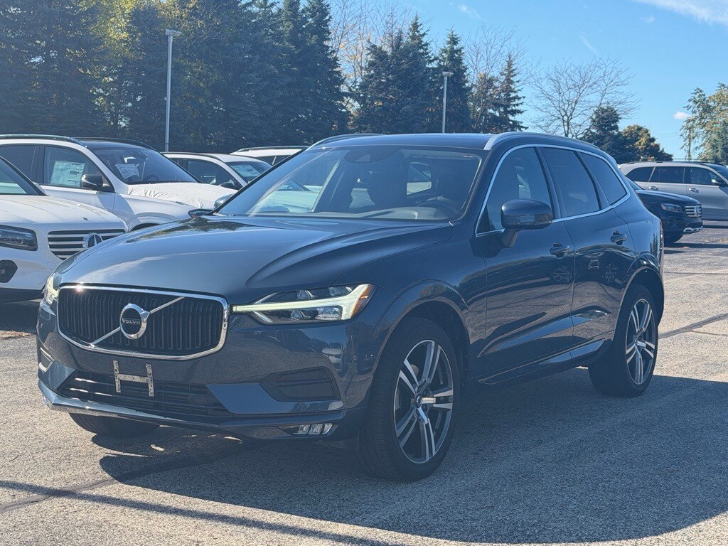 2021 Volvo XC60 T5 Momentum photo 2