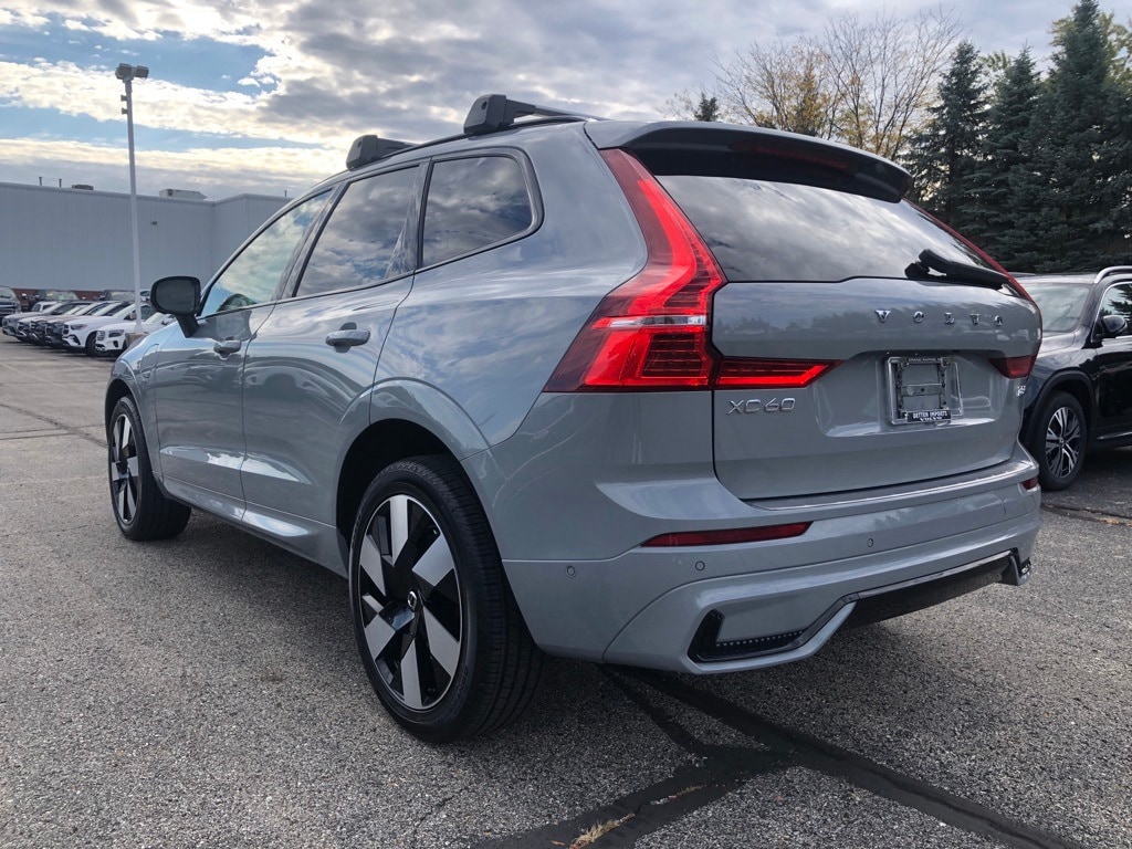 Used 2025 Volvo XC60 plug-in hybrid T8 Plus SUV