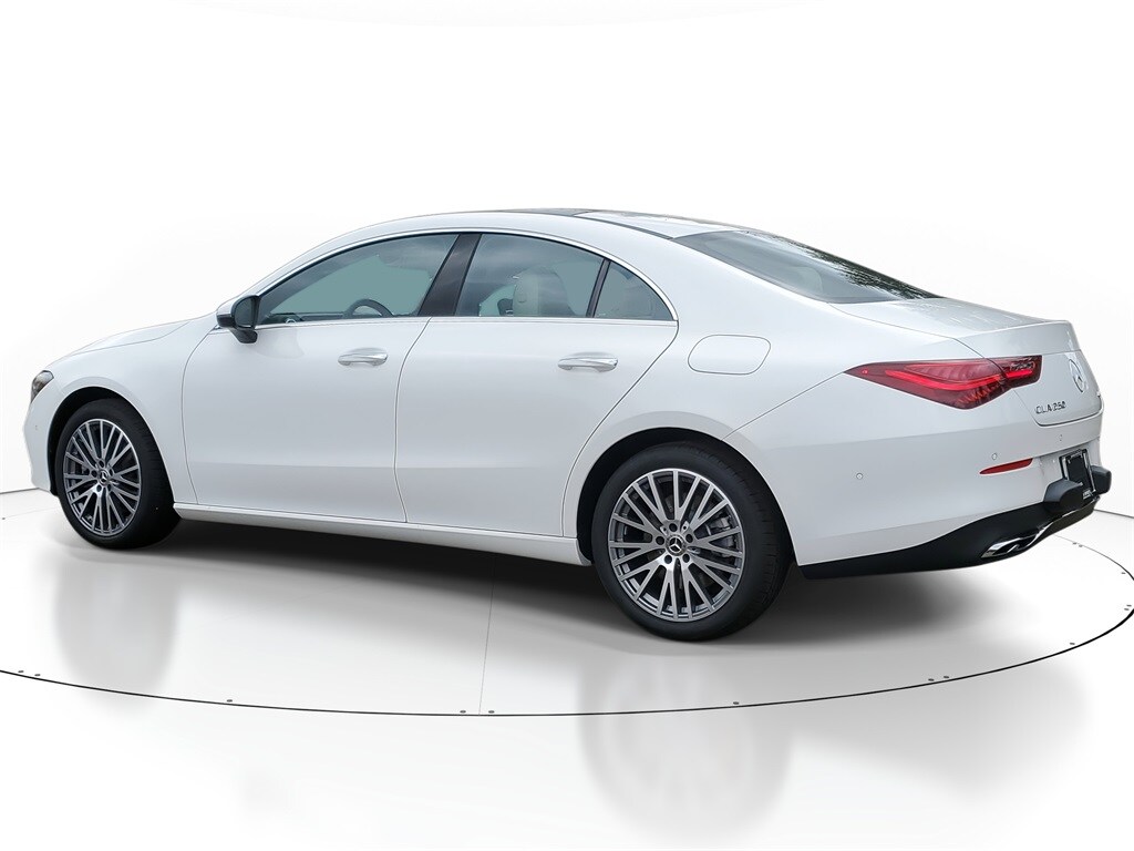 2025 Mercedes Benz CLA 250 4MATIC photo 3