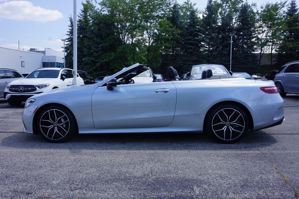 2022 Mercedes Benz E 450 photo 4