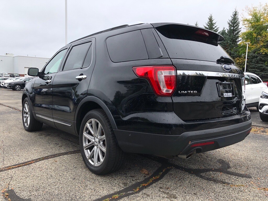 2017 Ford Explorer Limited photo 4
