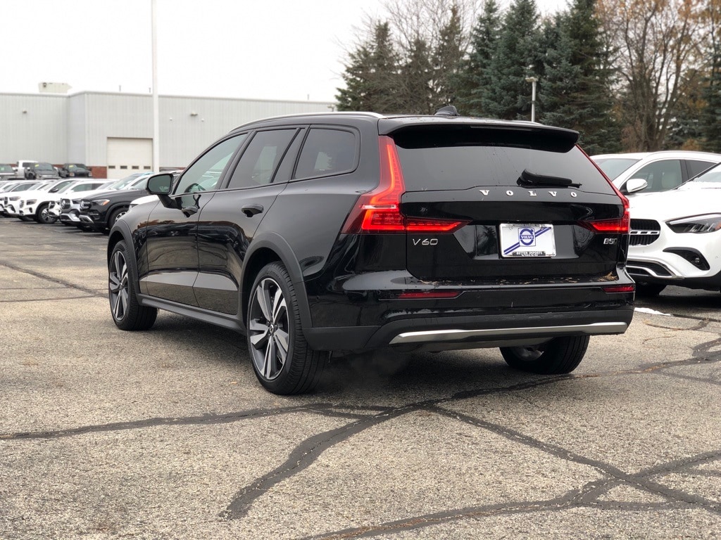 Certified 2025 Volvo V60 Cross Country B5 Plus Wagon