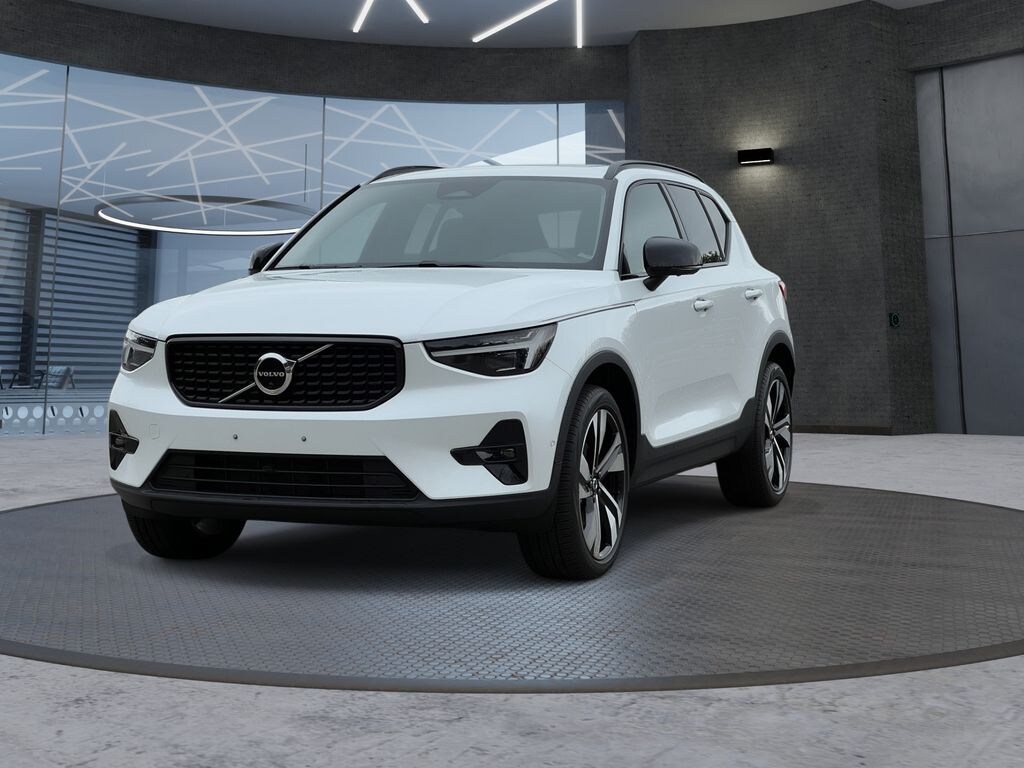 Used 2023 Volvo XC40 B5 AWD Ultimate Dark SUV