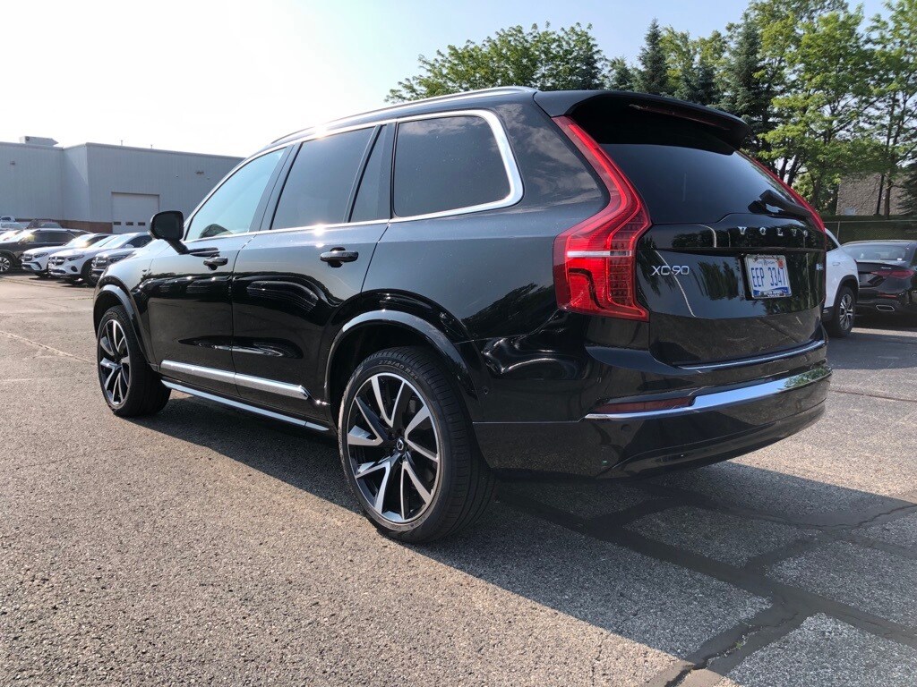 2025 Volvo XC90 Plus photo 3