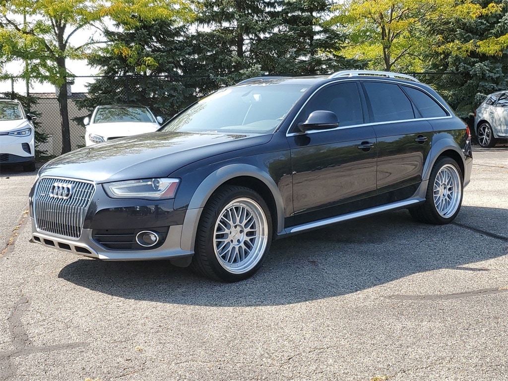 Used 2014 Audi allroad Premium with VIN WA1UFAFL7EA137570 for sale in Grand Rapids, MI