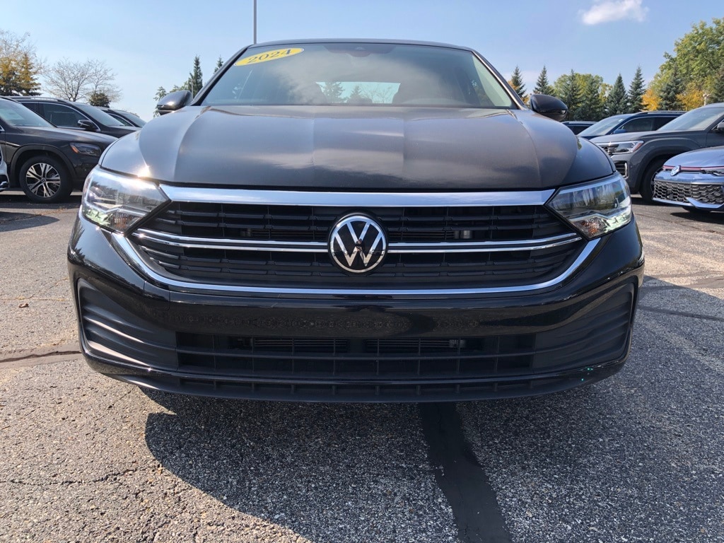 3VW5M7BU7RM092704