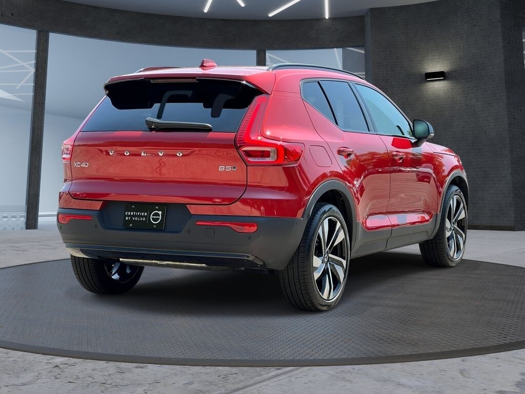 Used 2024 Volvo XC40 B5 Plus Dark SUV