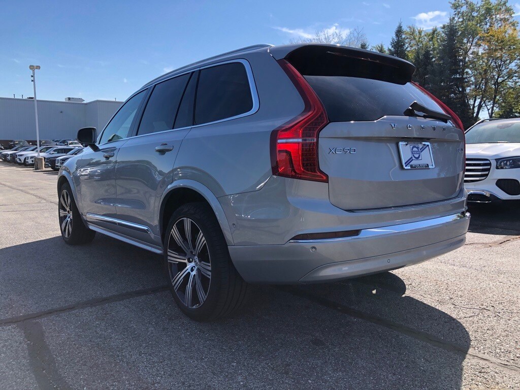 2023 Volvo XC90 AWD Ultimate photo 3