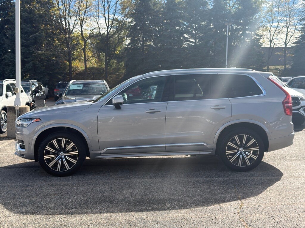 2023 Volvo XC90 AWD Plus photo 3