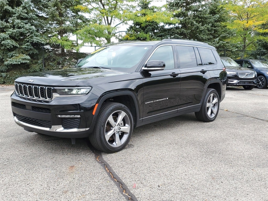 Used 2021 Jeep Grand Cherokee L Limited with VIN 1C4RJKBG2M8207300 for sale in Grand Rapids, MI