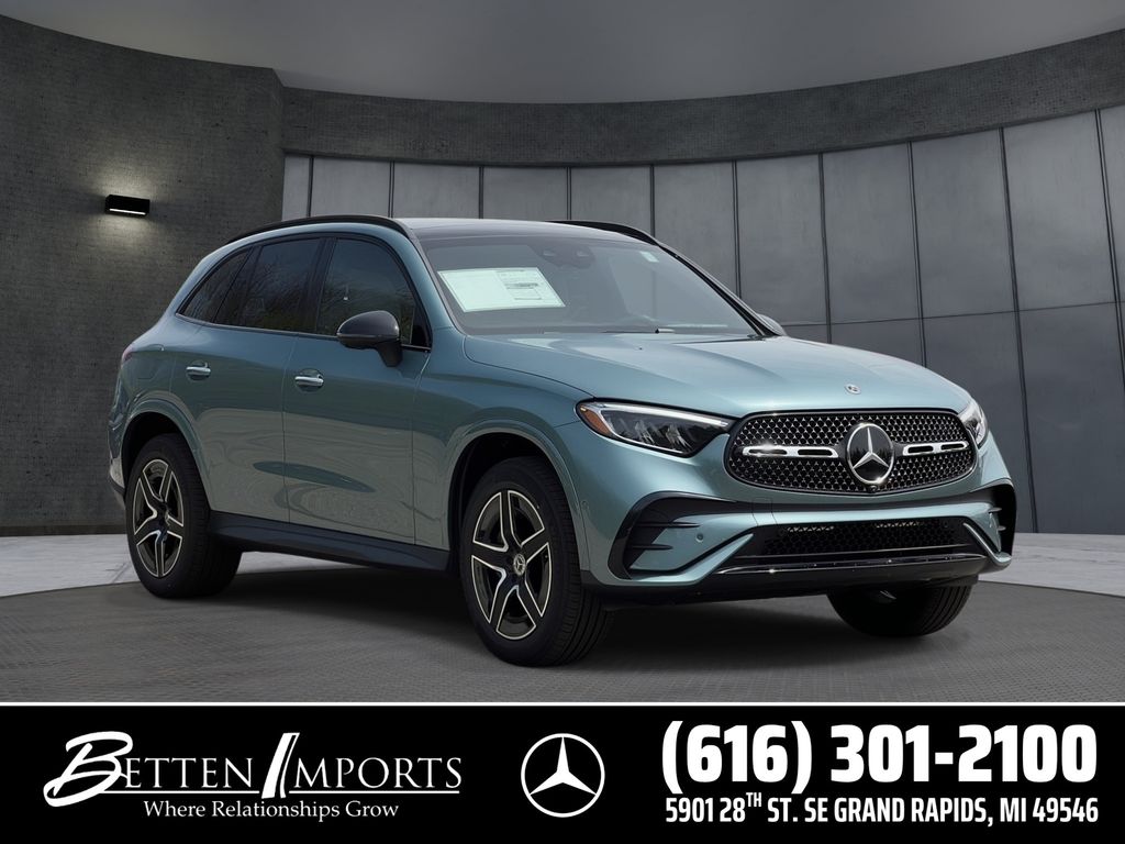2026 Mercedes-Benz GLC GLC 300 4MATIC's photo