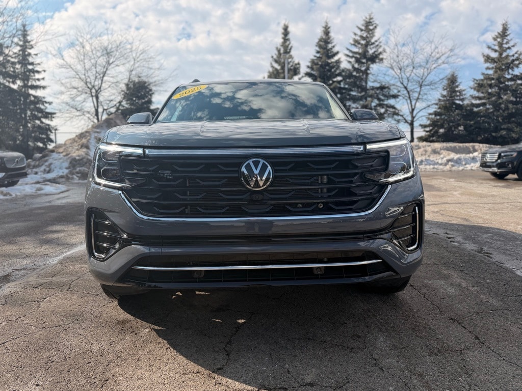Used 2025 Volkswagen Atlas 2.0T SEL Premium R-Line SUV