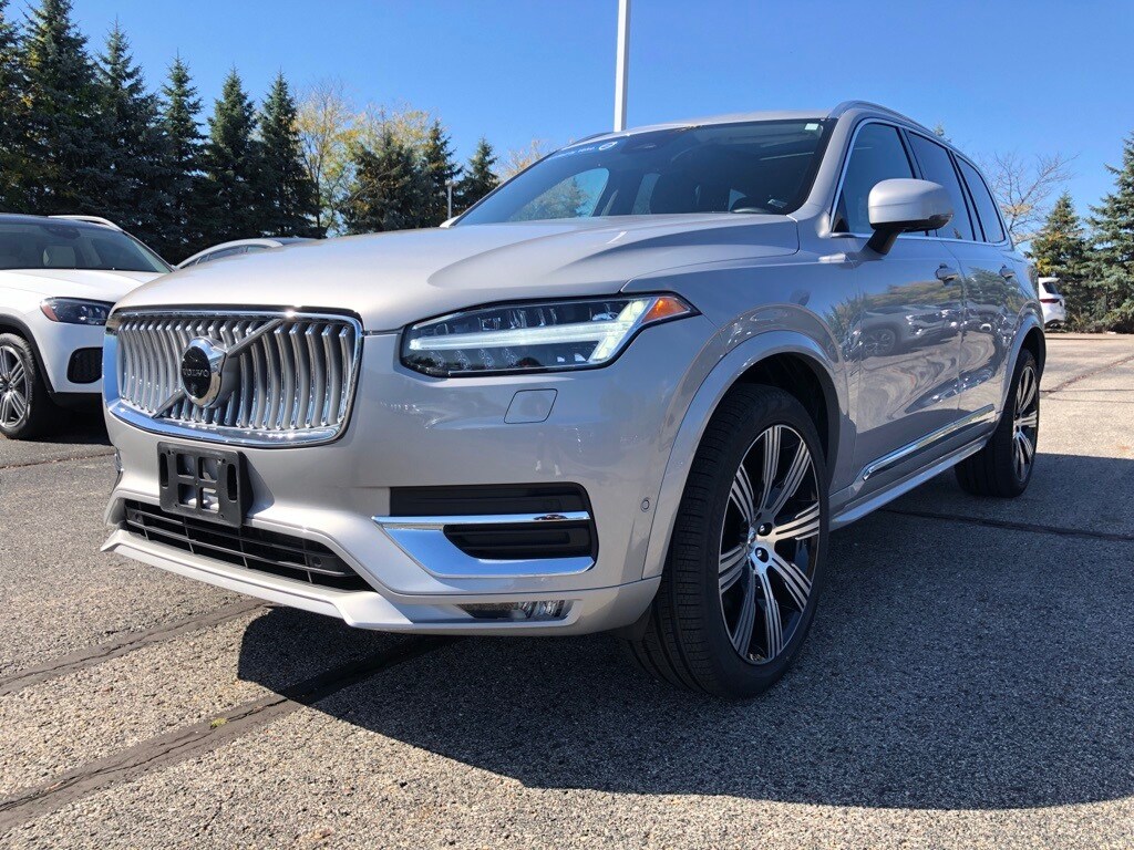 2023 Volvo XC90 AWD Ultimate photo 2