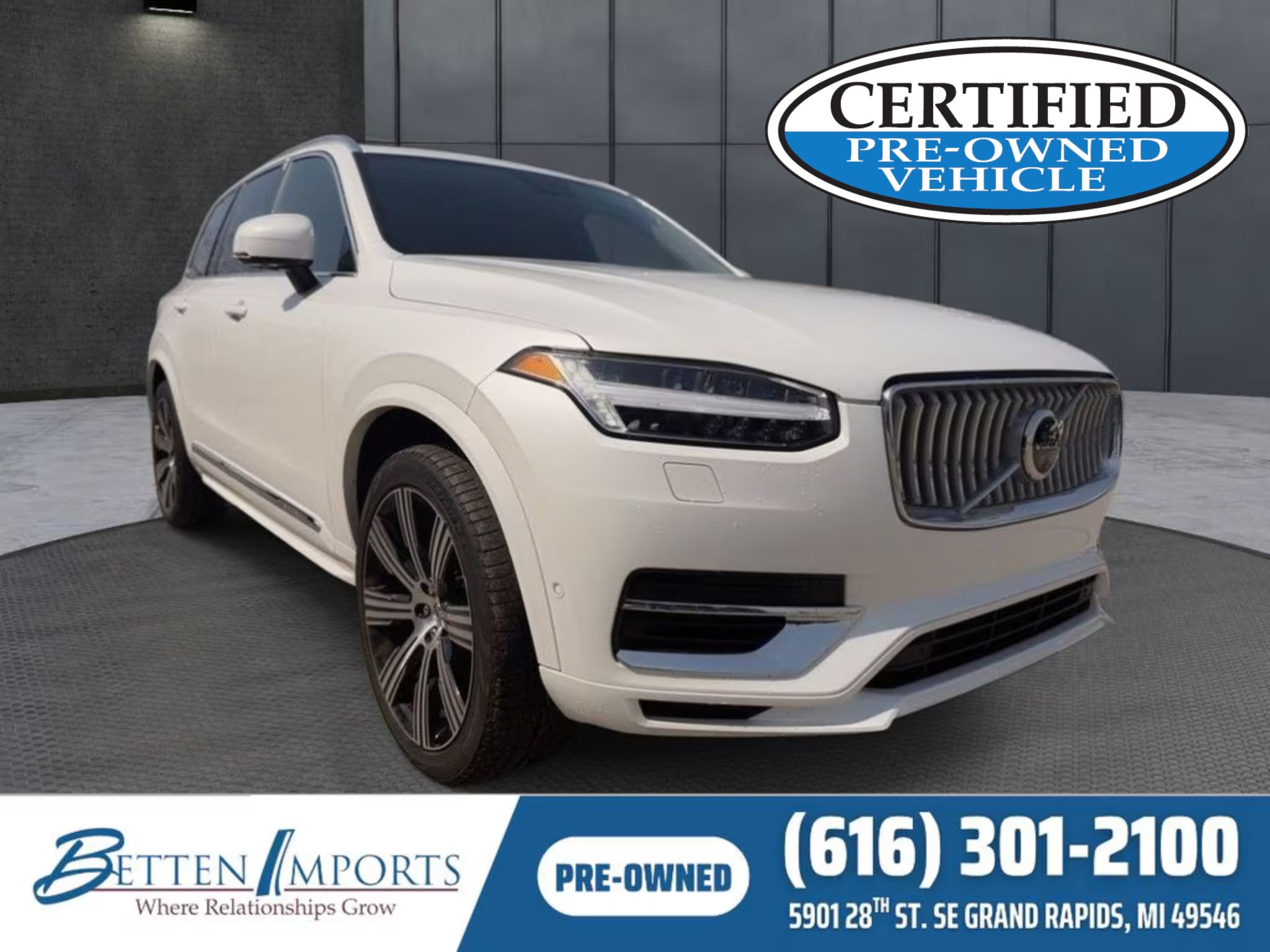 2024 Volvo XC90 T8 Recharge Ultimate Bright Theme 4WD's photo