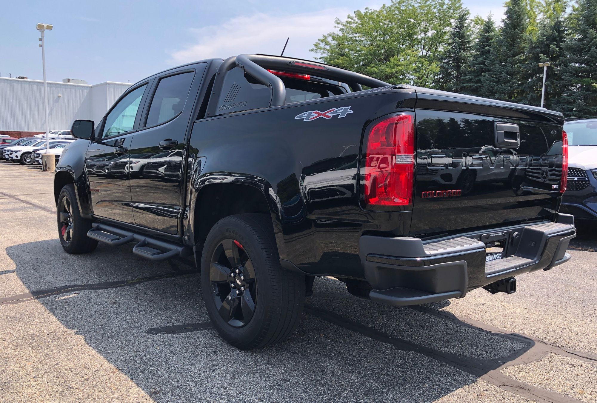 2022 Chevrolet Colorado LT photo 3