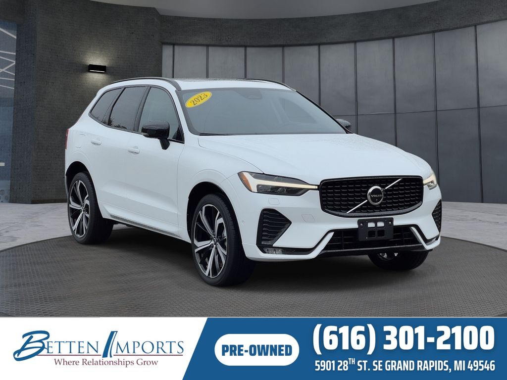 2023 Volvo XC60 B6 Ultimate Dark Theme AWD's photo